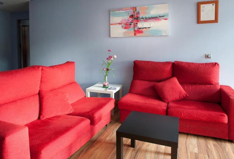 Номер Стандарт Трехместный, Hostal Rio Selmo