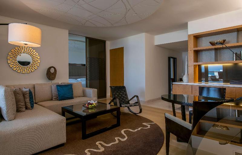Люкс с Террасой, Park Hyatt Abu Dhabi Hotel And Villas