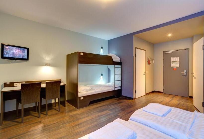 4인용 스탠다드 룸, Meininger Hotel Wien Downtown Sissi