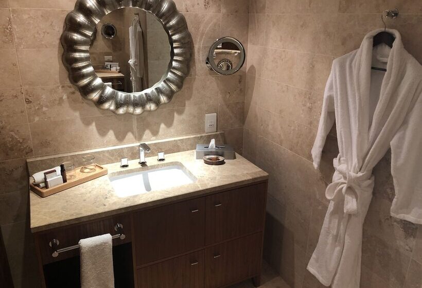 اتاق کلاب, Oubaai Hotel Golf & Spa