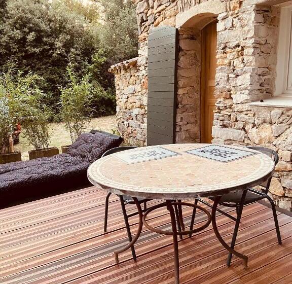 Студия Deluxe, Cabanon Sainte Victoire
