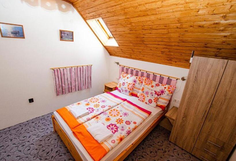 Номер Deluxe, Bánóporta