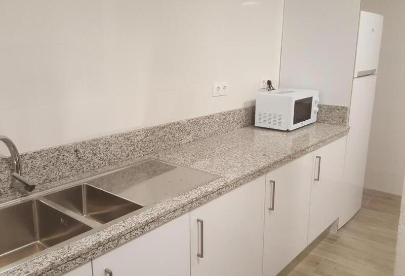 スタンダードトリプルルーム, Albergue Logroño Centro