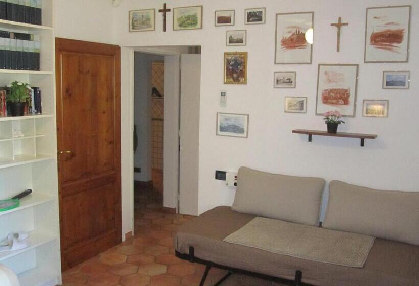 Стандартный внешний трехместный номер с ванной комнатой, B&b La Pieve   Locanda Per Viandanti