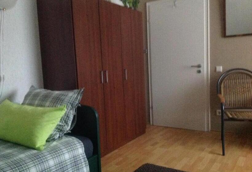 Quarto Estandar, Haus Drossel