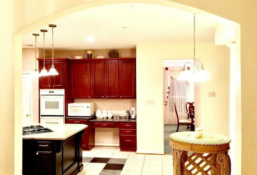 Апартаменты 3 Спальни, Premier National Harbor House