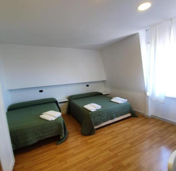 标准三人间, Camere Santa Rita
