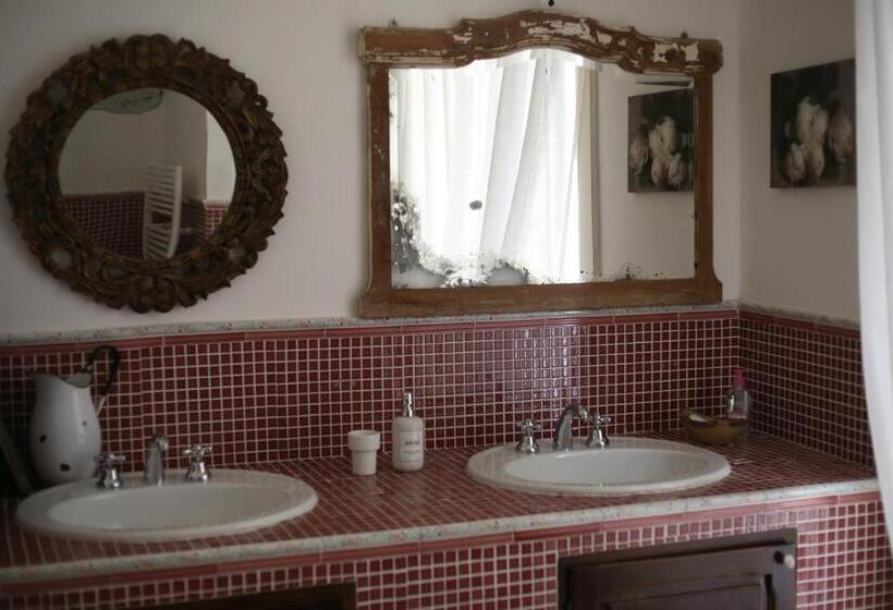 Quarto Triplo Estandar com Vistas, Casa Aulivo