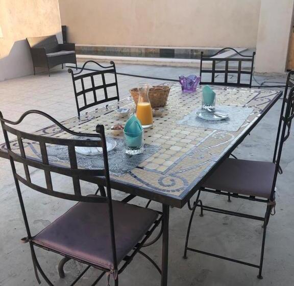 ویلای یک اتاق خوابه با استخر شنا, Villa Jasmin