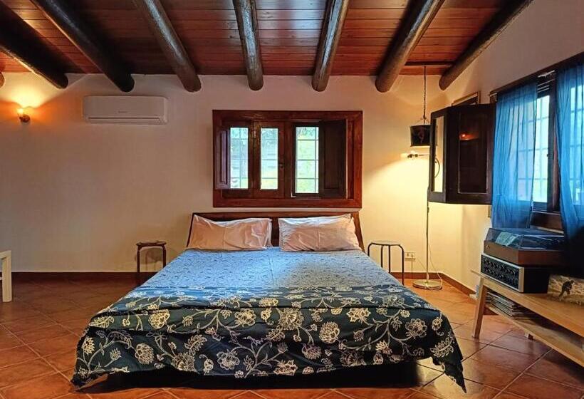 标准间, Aspromonte Yellow House