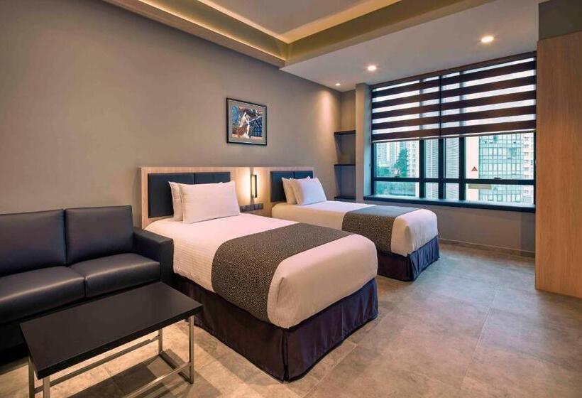 استودیوی استاندارد, Orchard Grand Court