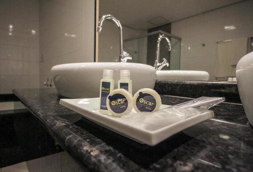 디럭스 스위트, Oscar Hotel Executive