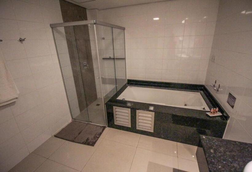 디럭스 스위트, Oscar Hotel Executive