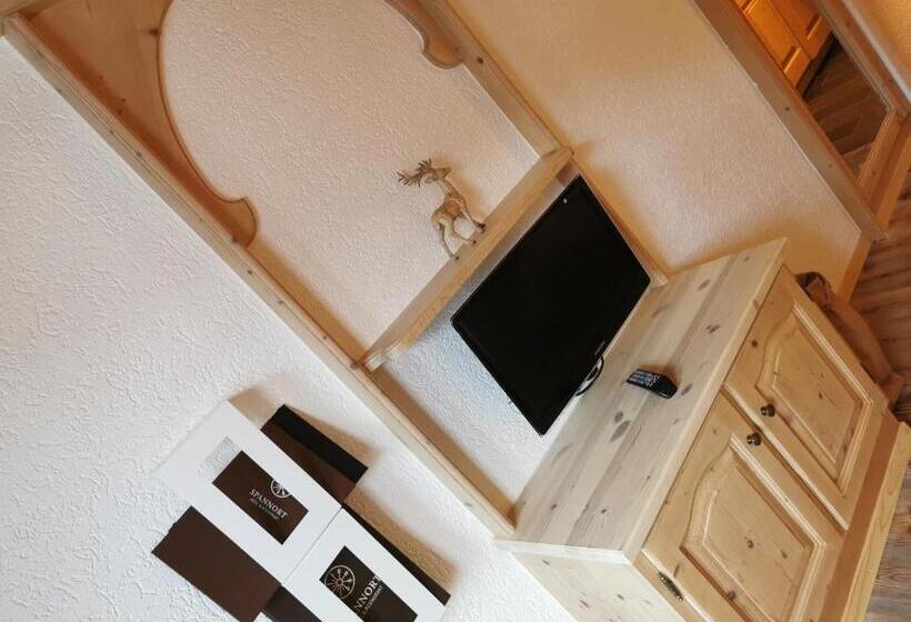 标准间, Spannort Family Home With Common Kitchen And Self Check In