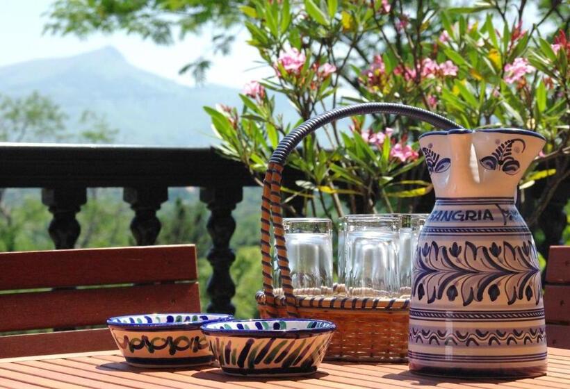 Семейный Номер Вид на Горы, Villa La Croix Basque