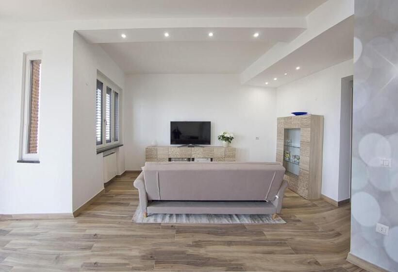 Люкс Вид на Бассейн, Villa C Luxury Estate