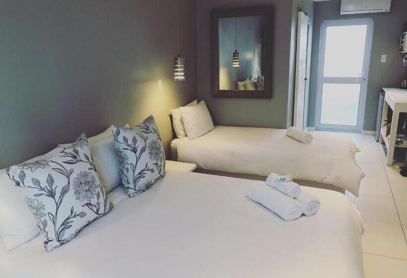Семейный Номер, Chives Cottage