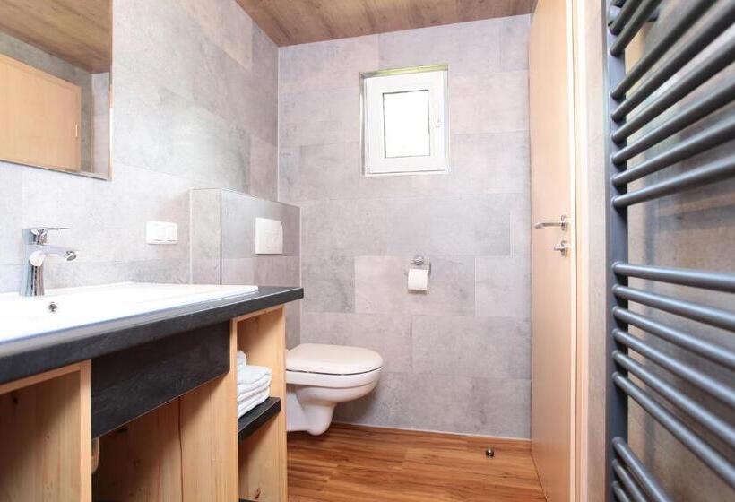 Номер Basic, Haus Derra