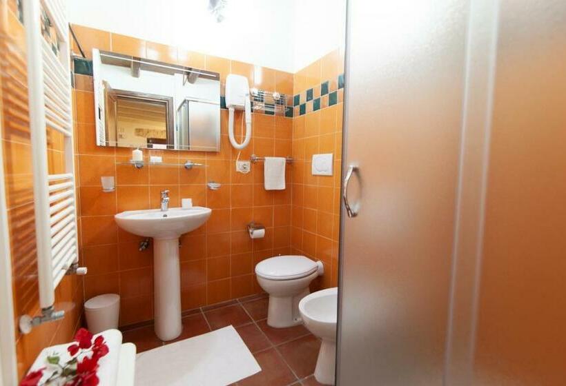 Номер Стандарт, B&b Lucamaria