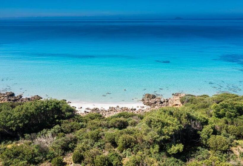 Номер Стандарт, Agriturismo Is Solinas