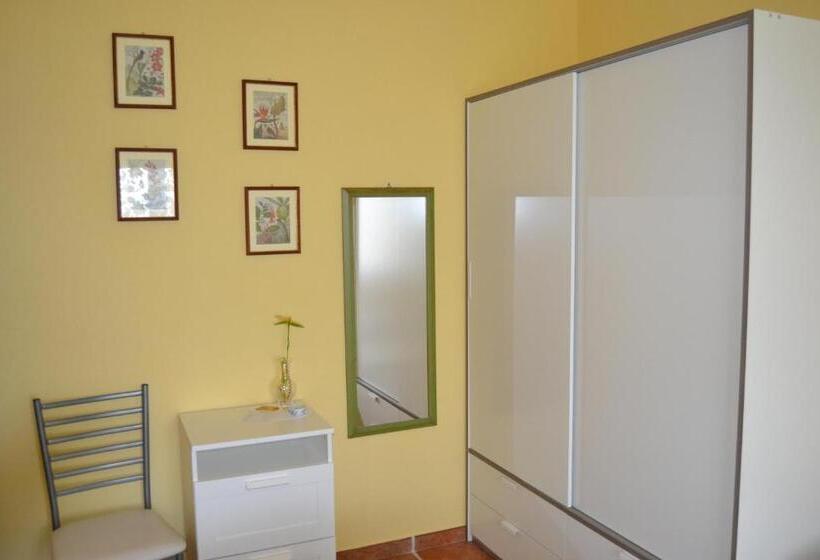 Standard room with outdoor bath, Al Bosco Delle Api