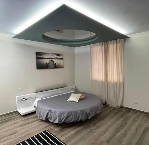 سوئیت جونیور با چشم‌انداز باغ, B&b Mirage