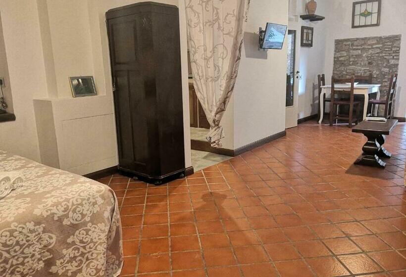 Студия Deluxe, Il Torrione