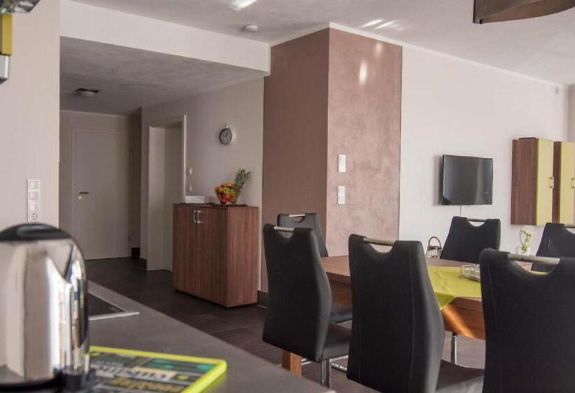 דירה בת חדר שינה 1 עם מרפסת, Komfortable Apartment Wohnung
