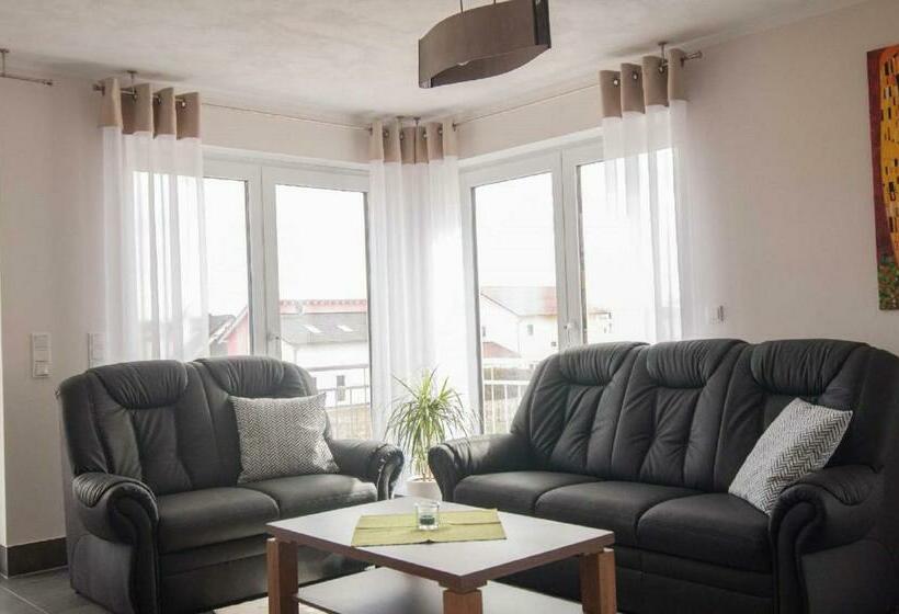 דירה בת חדר שינה 1 עם מרפסת, Komfortable Apartment Wohnung