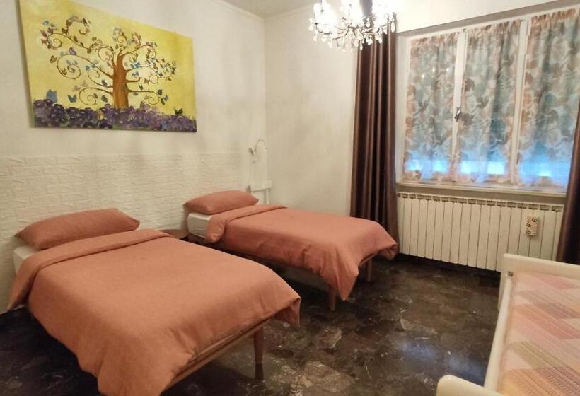 Номер Стандарт Трехместный, Casa Elvezia Guest House