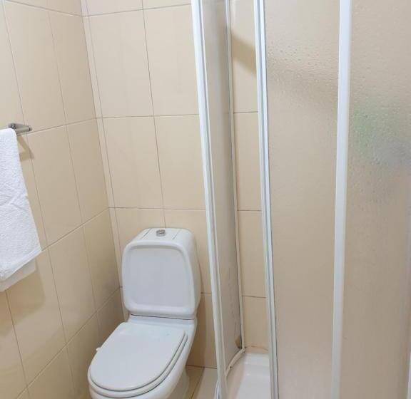 共用房间的床, Hostel Do Ermal