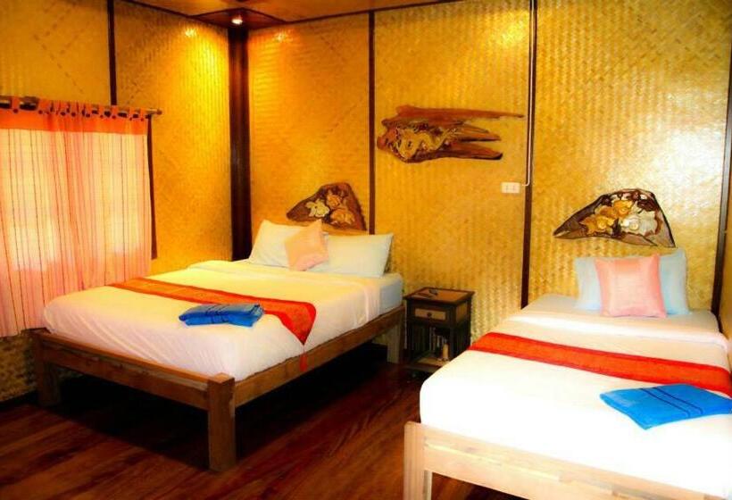 スタンダードトリプルルーム, Baansuan Lychee Maeklong Resort Ampawa