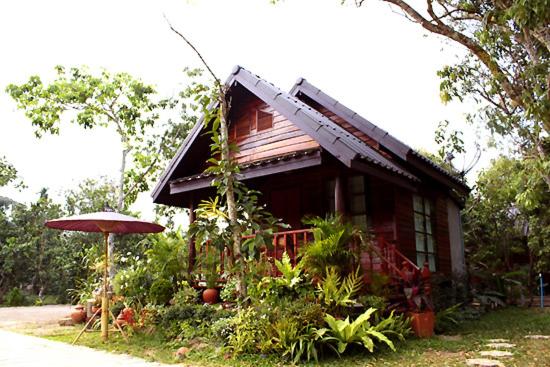 バルコニー付きスタンダードルーム, Baansuan Lychee Maeklong Resort Ampawa