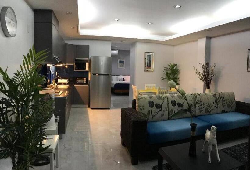 Президентский Люкс, Anavada Apartment   Davao City