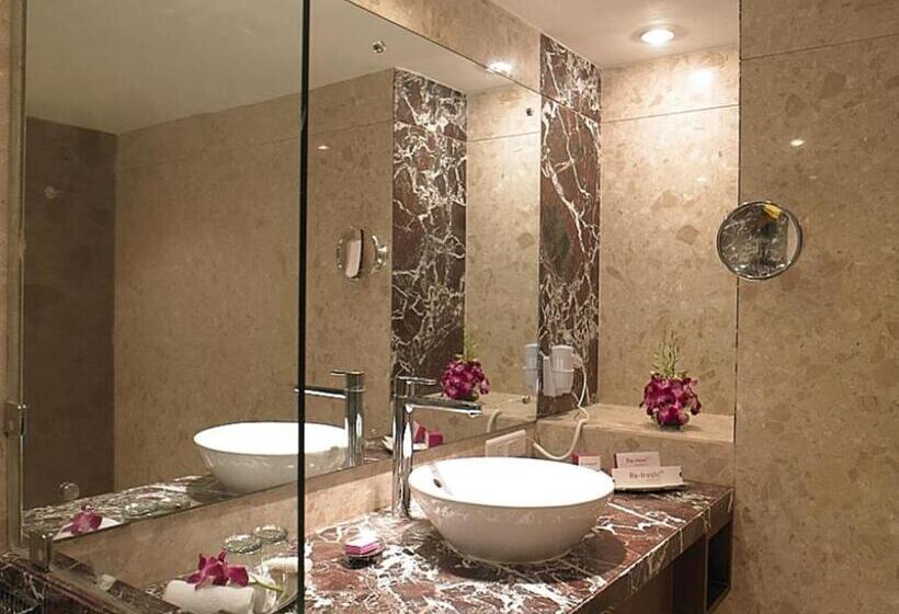 Королевский Номер, Royal Orchid Central Grazia Navi Mumbai