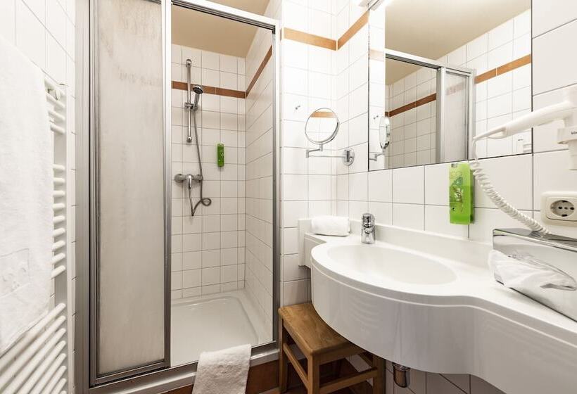 Четырехместный Номер Стандарт, Jufa Hotel Seckau