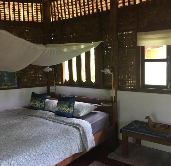 스탠다드 룸 킹사이즈 침대, Sang Tong Huts