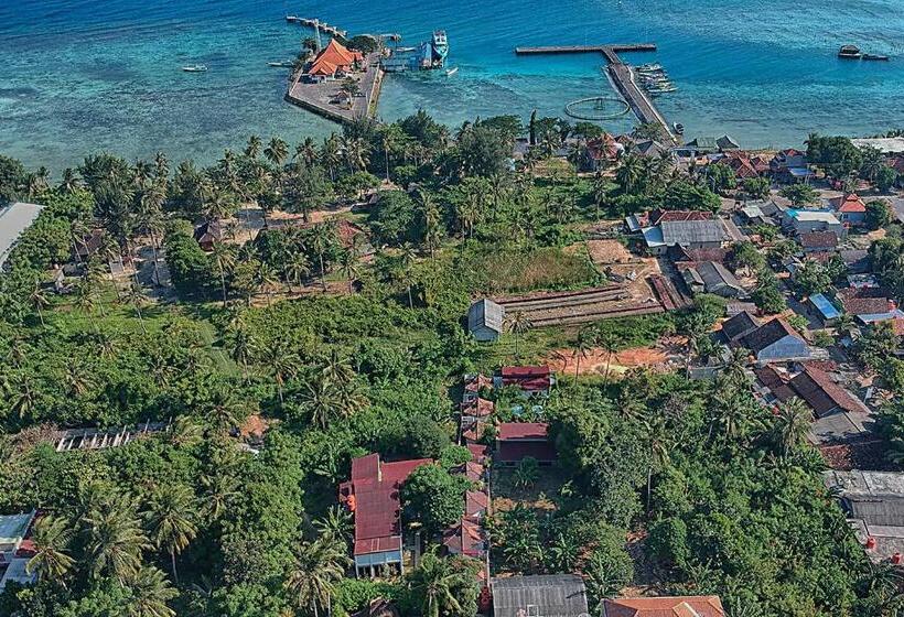 Семейный Номер, Ayu Hotel Karimunjawa