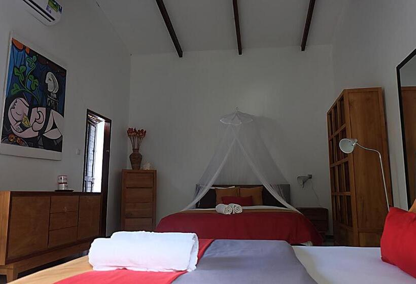 Семейный Номер, Ayu Hotel Karimunjawa