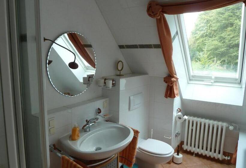 Standard room with outdoor bath, Gästehaus Villa Kreativ Susanne Lay