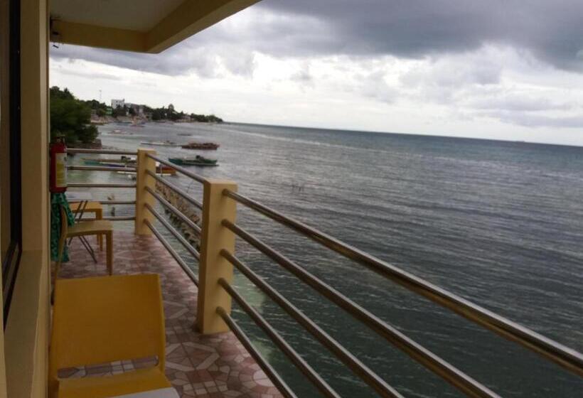 Номер Deluxe Вид на Море с Балконом, Sascha S Resort Oslob