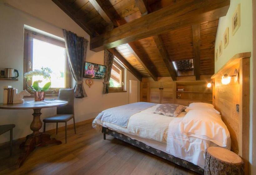 اتاق خانوادگی با چشم‌انداز کوه, Villamour Boutique Hotel & Spa
