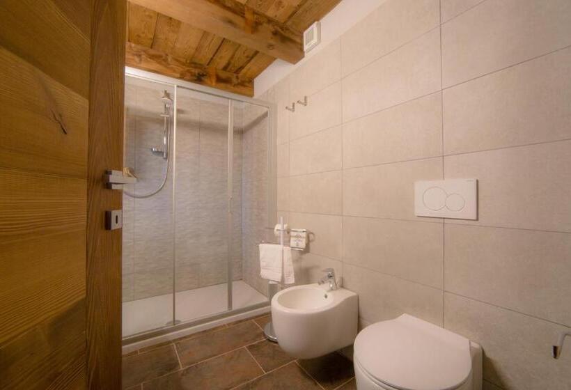اتاق خانوادگی با چشم‌انداز کوه, Villamour Boutique Hotel & Spa