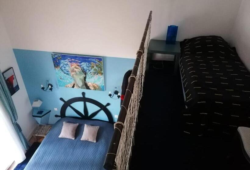 Номер Стандарт Вид на Бассейн, Mas Lei Bancau