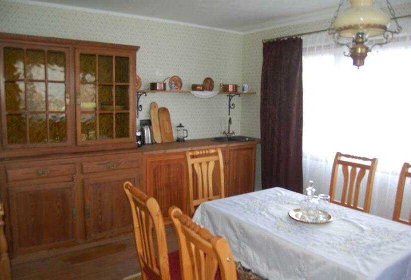 اتاق استاندارد, Kraavi Guest Hostel