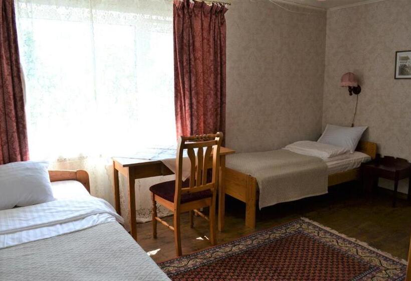 اتاق استاندارد, Kraavi Guest Hostel