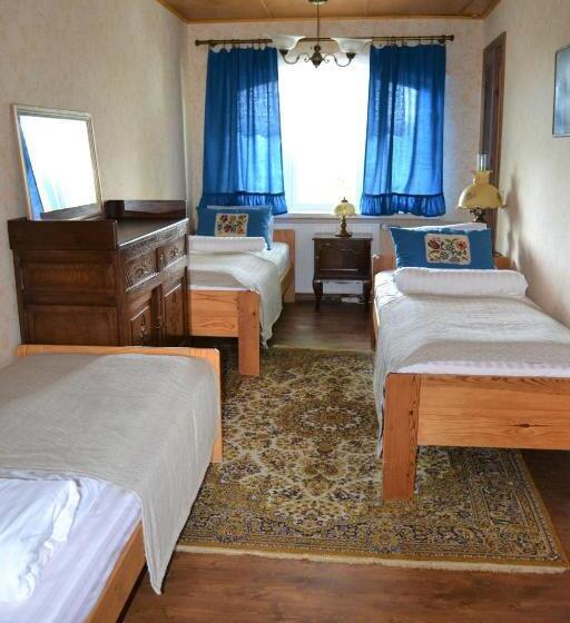 اتاق استاندارد سه نفره, Kraavi Guest Hostel