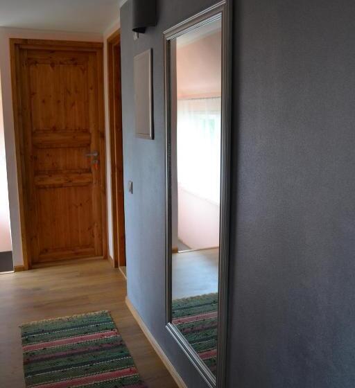 اتاق استاندارد, Kraavi Guest Hostel