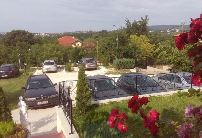 اتاق استاندارد با چشم‌انداز دریا, Villa Summer House