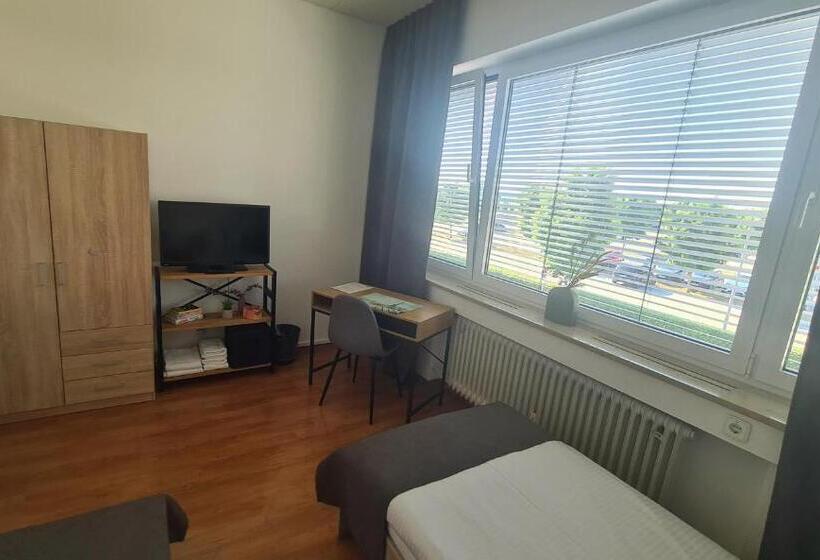 Quarto Estandar Banheiro Compartilhado, Horn Gästehaus